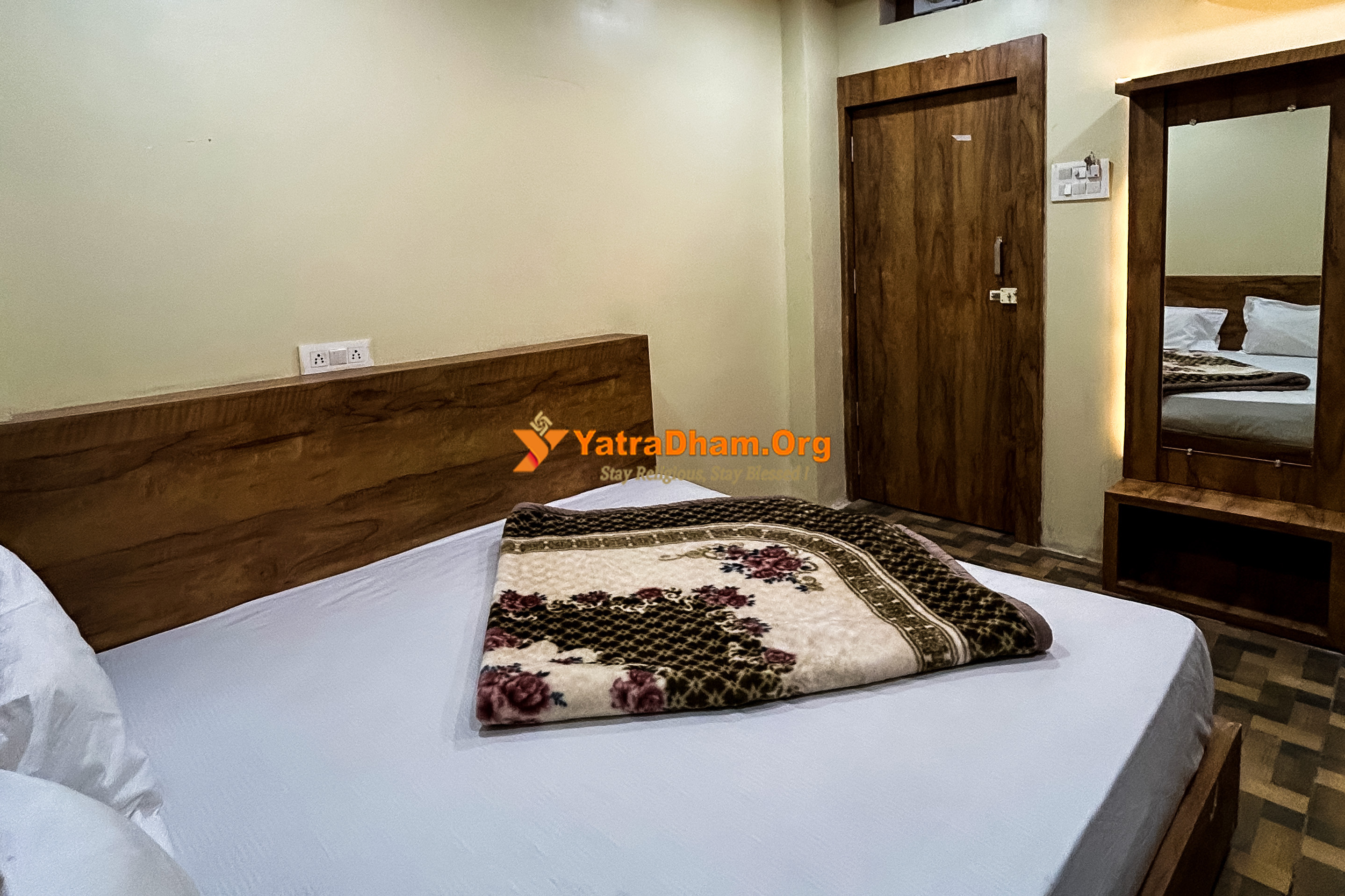Hotel Avantika Palace Ujjain 4 Bed Room