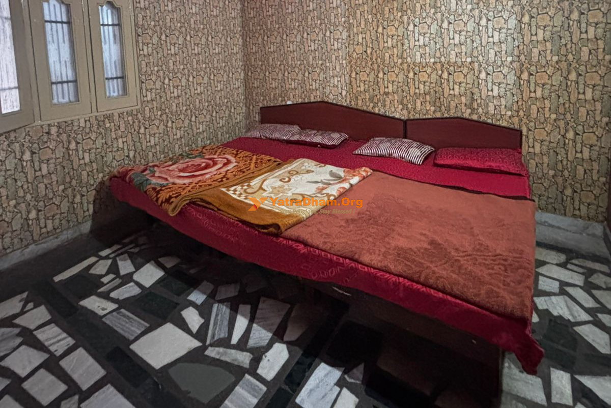 Shri Multan Sewa Sadan Dharamshala Katra Room View