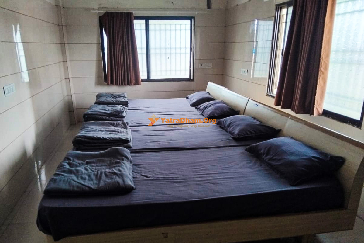 J.J Kundliya Aatithi Gruh Dwarka 3 Bed Room