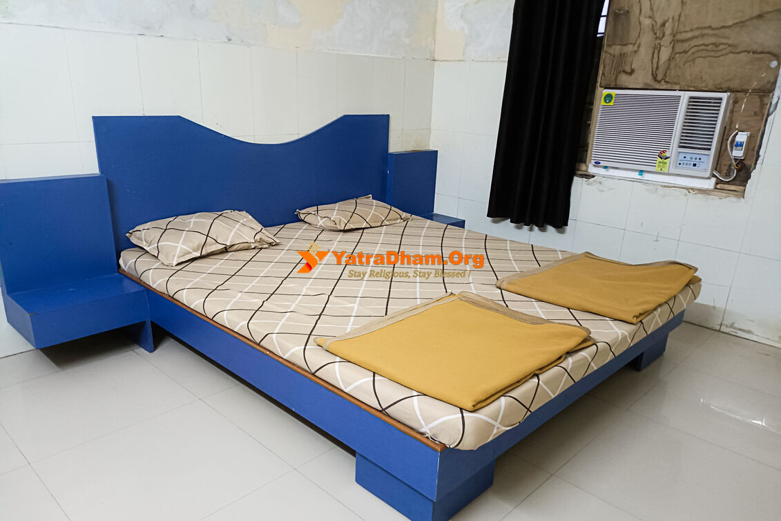 Yatrik Nivas Dwarka 2 Bed Room