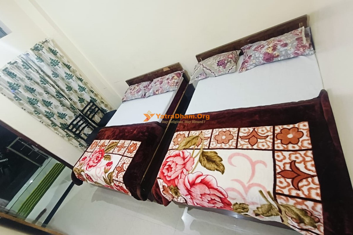 Grishneshwar Hotel Shreevastav Residency 4 Bed Room