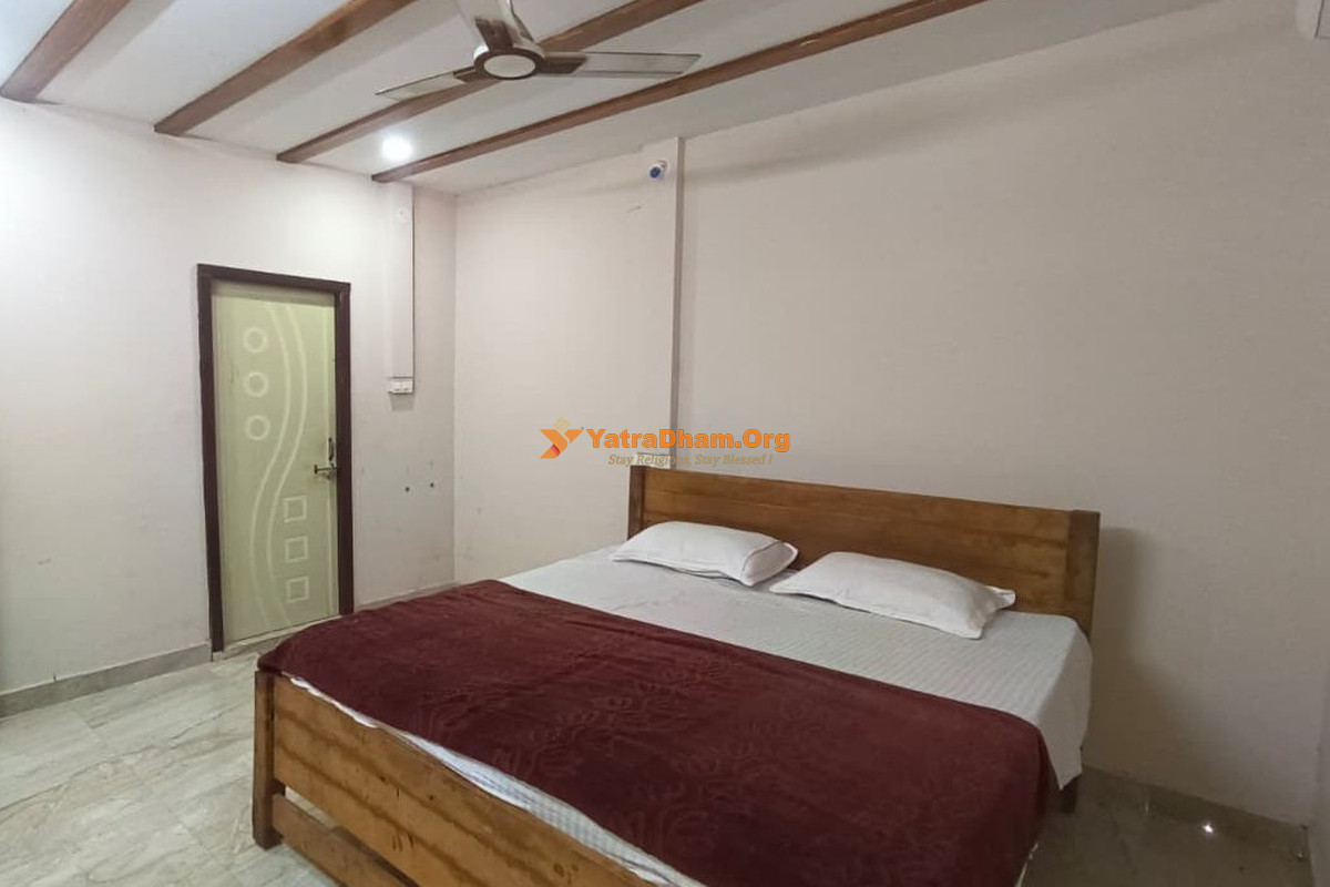 Surya Residency Yadagirigutta Room View