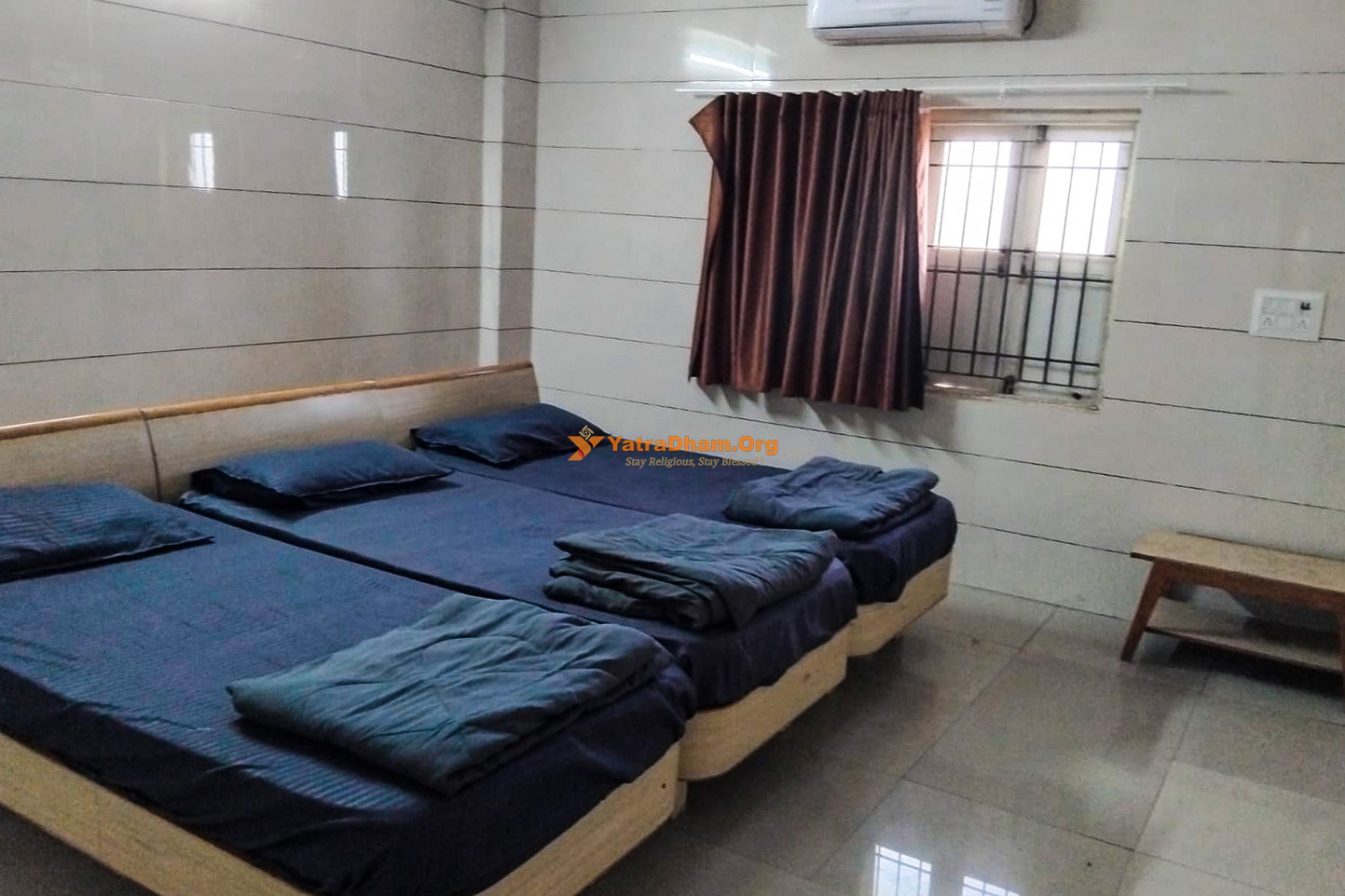 J.J Kundliya Aatithi Gruh Dwarka 3 Bed Room