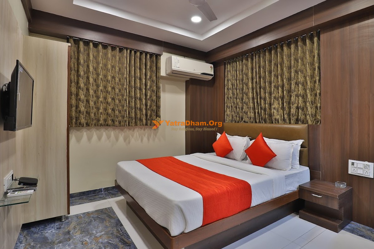 Hotel Shreenath Ahmedabad 2 Bed Room