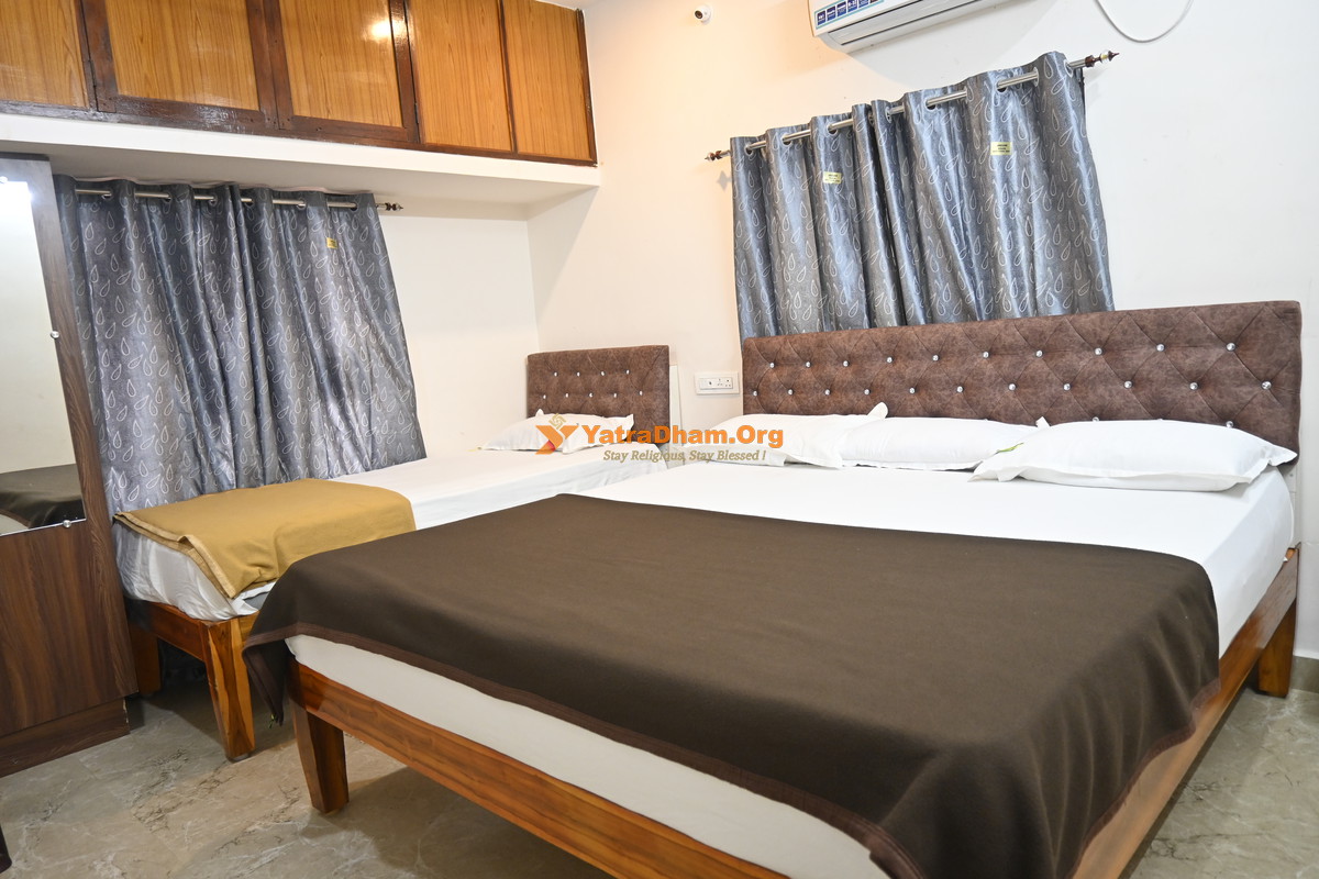 Ramana Guru Home Stay - Tiruvannamalai - Room_View_3