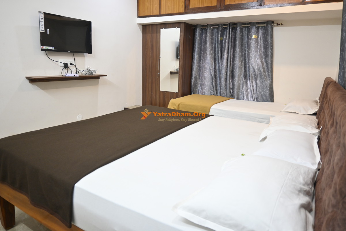 Ramana Guru Home Stay - Tiruvannamalai - Room_View_4