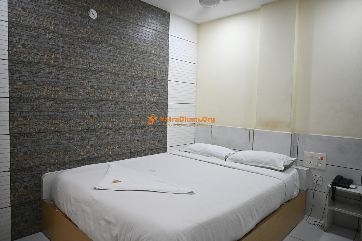 Panneer Residency Tiruvannamalai Room