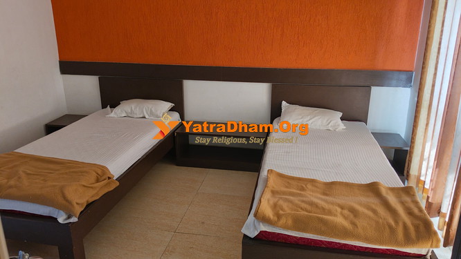 Shree Siddhi Vinayak Devasthanam Mehemdavad 2 Bed AC Room