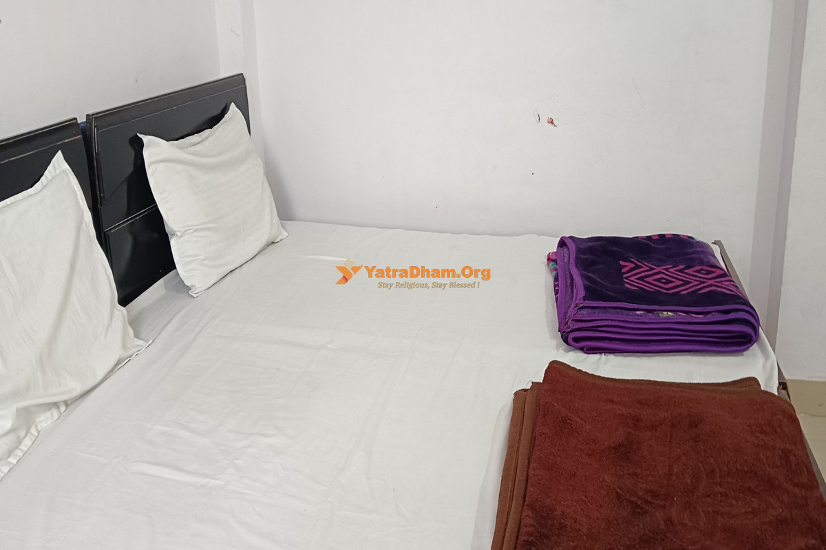 Chitrakoot - Adichunchunagiri Mahasansthan Math Room View