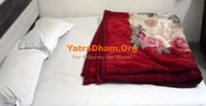 Hotel Arahan Bareilly Room