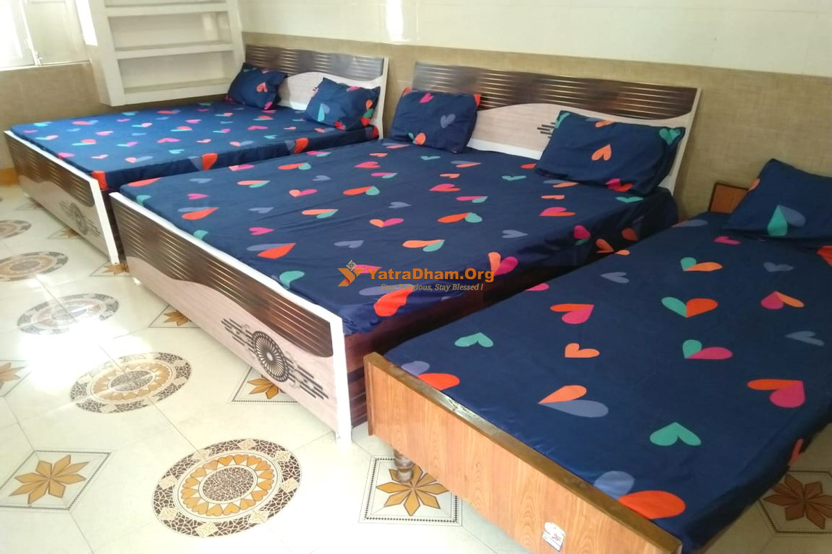 Rambalak Das ji Gujarati Dharamshala Ayodhya 5 Bed Room