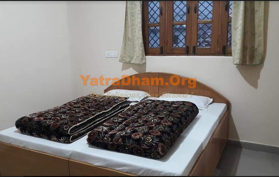Shri Om Kutir Room Badrinath