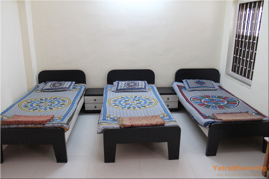 Bangalore Aradhana Bhavan Palitana Dharamshala 3 Bed non-AC Room
