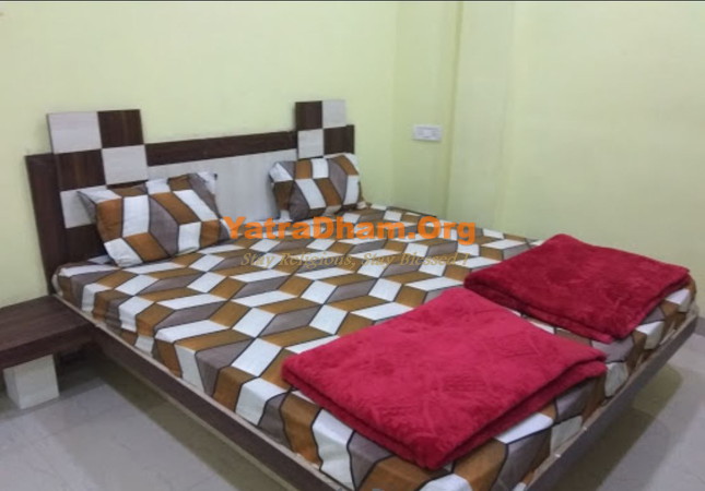Maheshwar Hotel Shri Banke Bihari Palace Room View 4