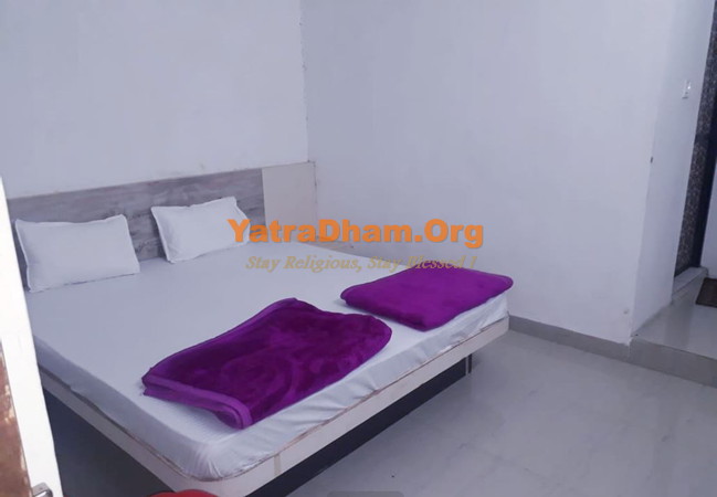 Maheshwar Hotel Shri Banke Bihari Palace Room View 4
