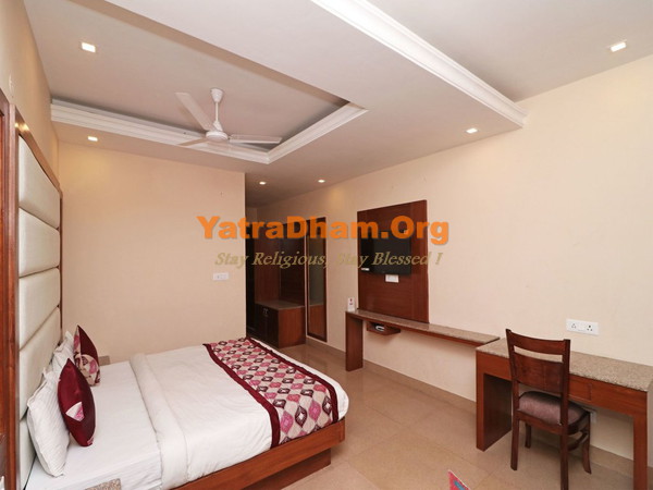Hotel Basera Mussoorie 2 Bed Deluxe AC Room