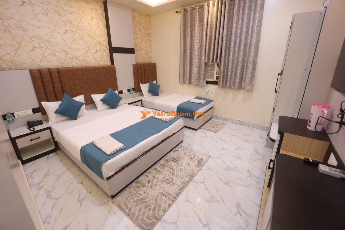 Radhey Krishna P. Guest House Varanasi 3 Bed AC Deluxe Room View