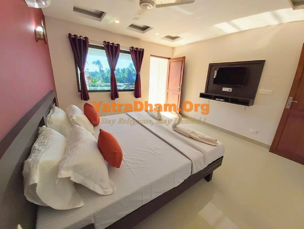 Alappuzha Hotel Chaandhni Lake Room View 3