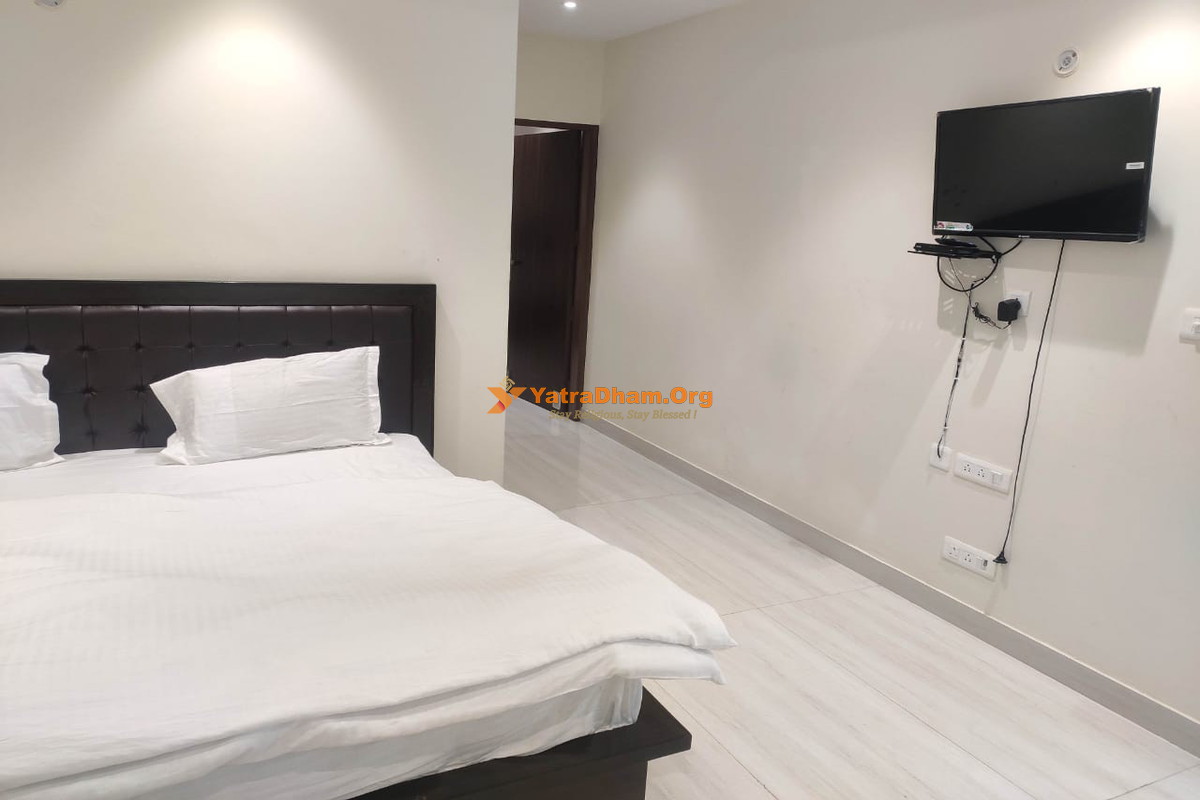 Hotel Vinayak Pipalkoti Chamoli 2 Bed Room View