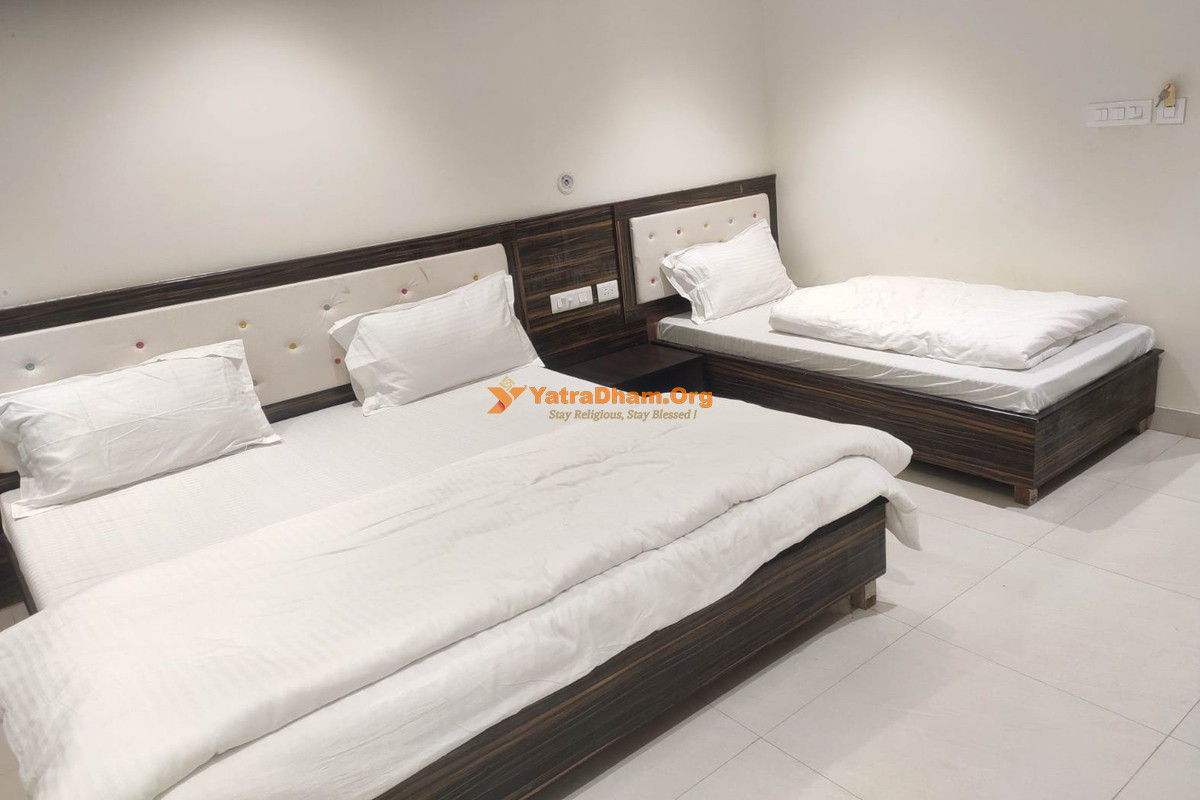 Hotel Vinayak Pipalkoti Chamoli 3 Bed Room View