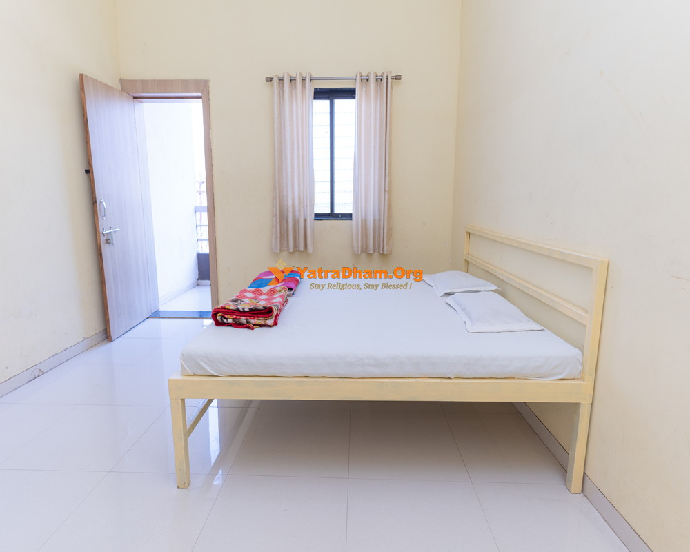Om Siddheshwar Bhakta Niwas 2 Bed Room