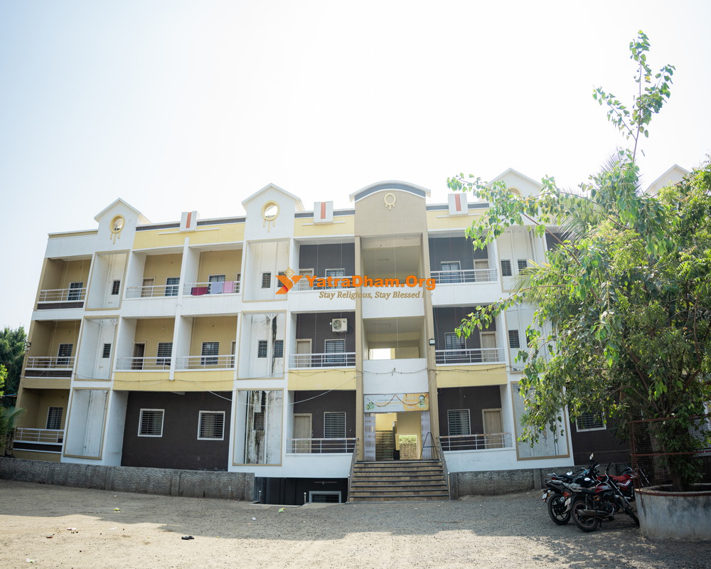 Om Siddheshwar Bhakta Niwas Building