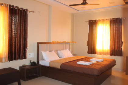 Hotel Majestic - Rajapur (Stay Near Dhopeshwar Temple)