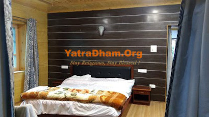 Srinagar (Kashmir) - JKTDC Huts Chasme Shahi Resort