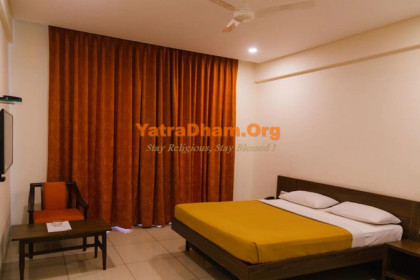 Hotel Dreamland - Pune