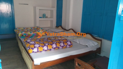 Hotel Priya - Ghangaria