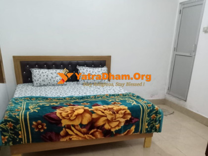 Shri Bhakti Ashram - Ayodhya
