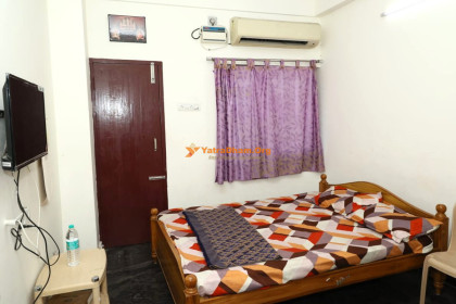 S.S.P Bhavan (Kanchi Sri Uttaradi Math) - Kanchipuram