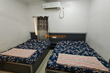 Guru International Lodge - Mantralayam