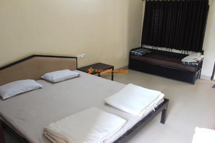 Shri Balmukund Ashram Jhalariya Math (Near Mahakaleshwar Temple) - Ujjain