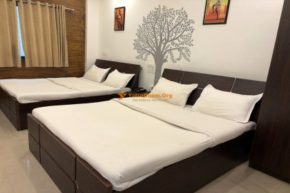 Om Shri Yatri Nivas - Kolhapur