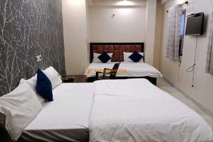 Shree Ishan Dev Ashram - Varanasi