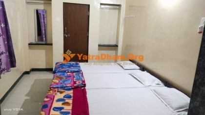 Hotel Shri Sainnche Chandrakamal - Shirdi