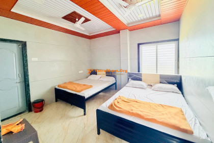 Hotel Maa Saheb Lodging and Home Stay - Saptashrungi