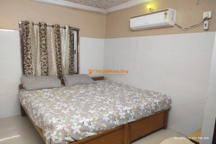 Sri Vaishnavi Lodge - Annavaram 