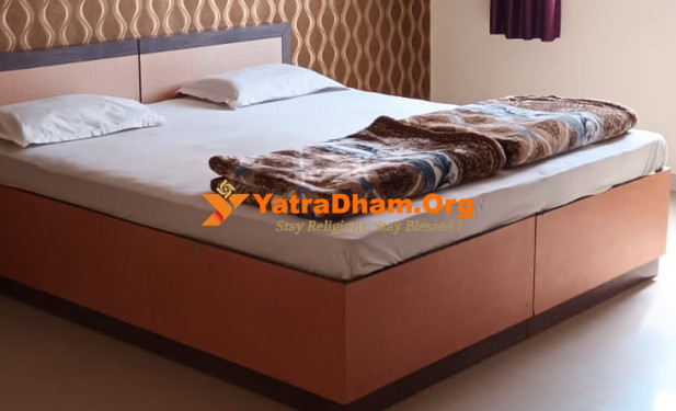 Krishna Lodge - Lonar