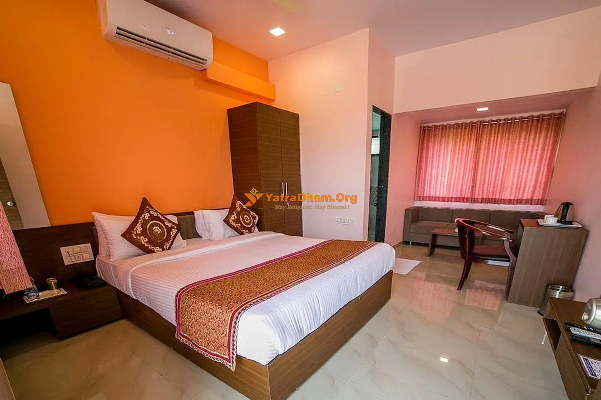 Koliyak Sea Temple - Nishkalank Mahadev Hotel Saanvi Resort