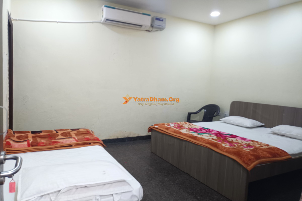 Shri Anant Bhawan Ashram - Vrindavan