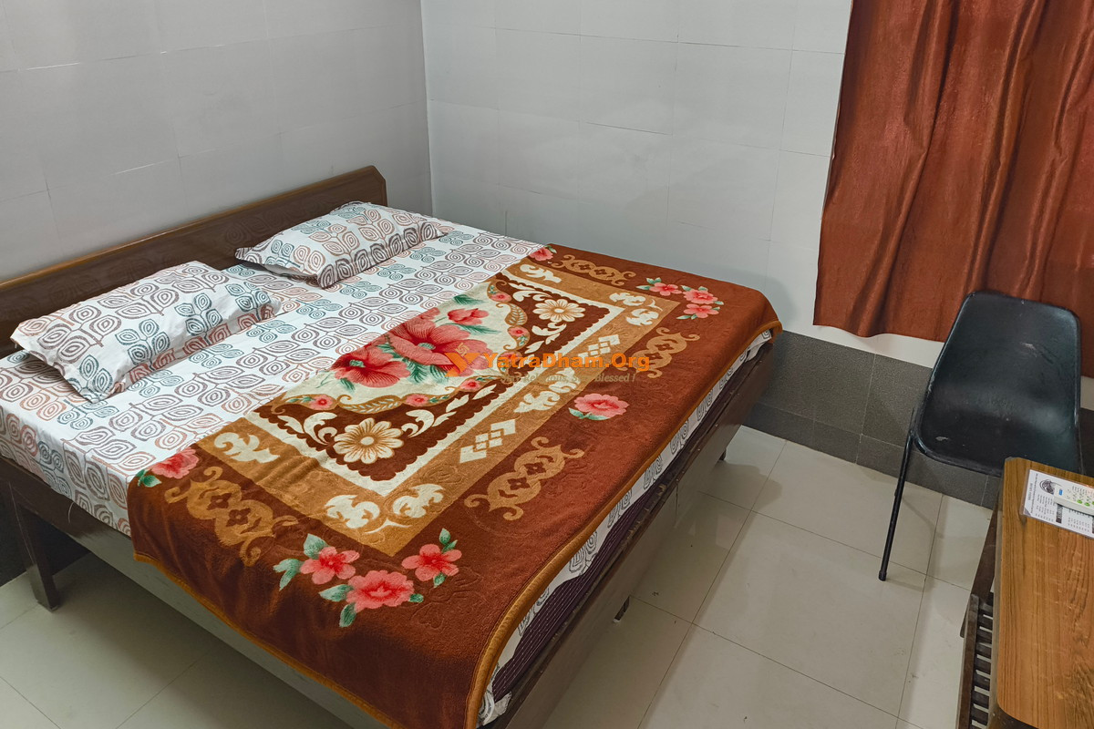 Haridwar - Leela Yatri Bhawan (Near Gujarati Samaj)