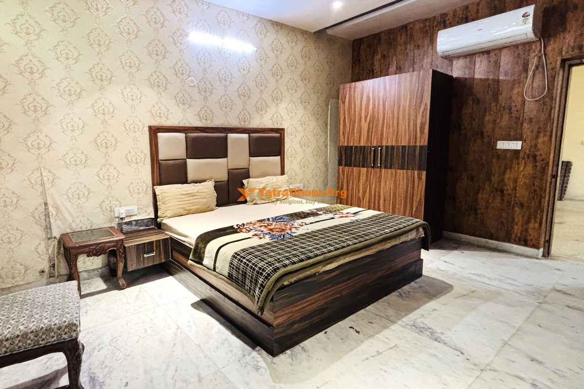 Ved Bihari Dham Ashram - Vrindavan 