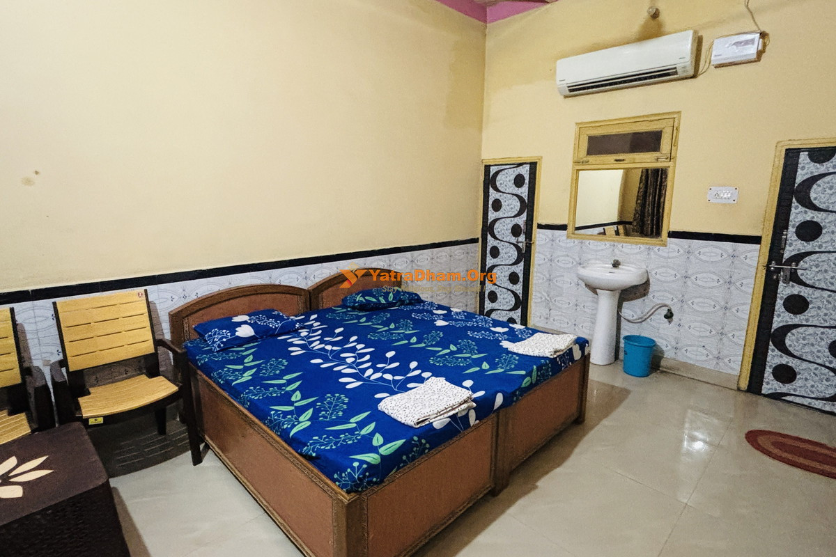 Shri Krishna Kunj Atithi Gruh B - Gokul (Mathura) 