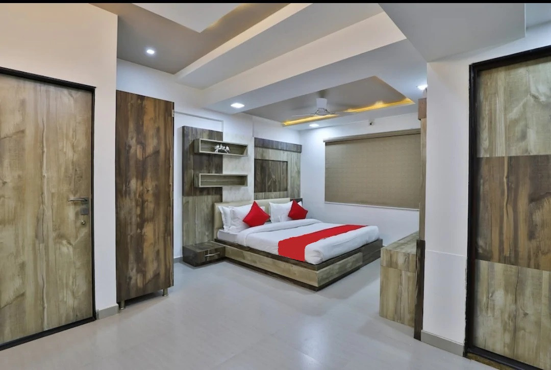 Hotel Krishna Palace - Becharaji