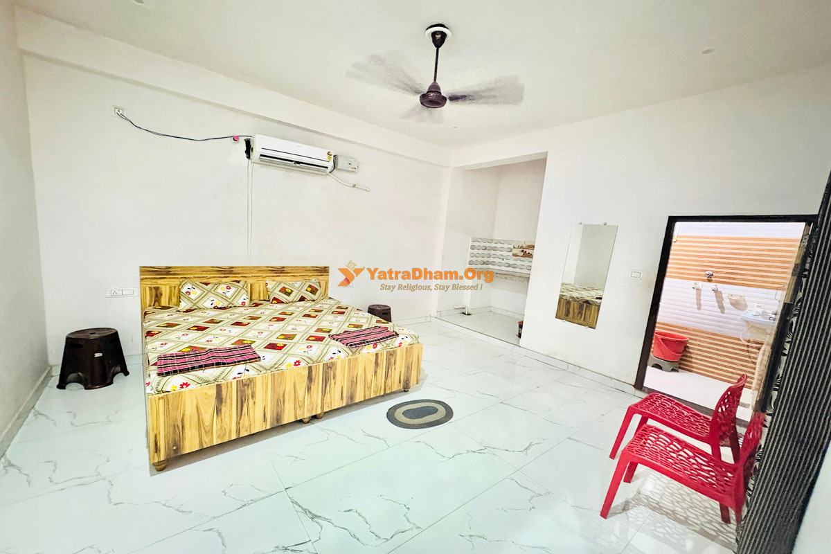 Maa Bhagwati Atithi Grah - Barsana