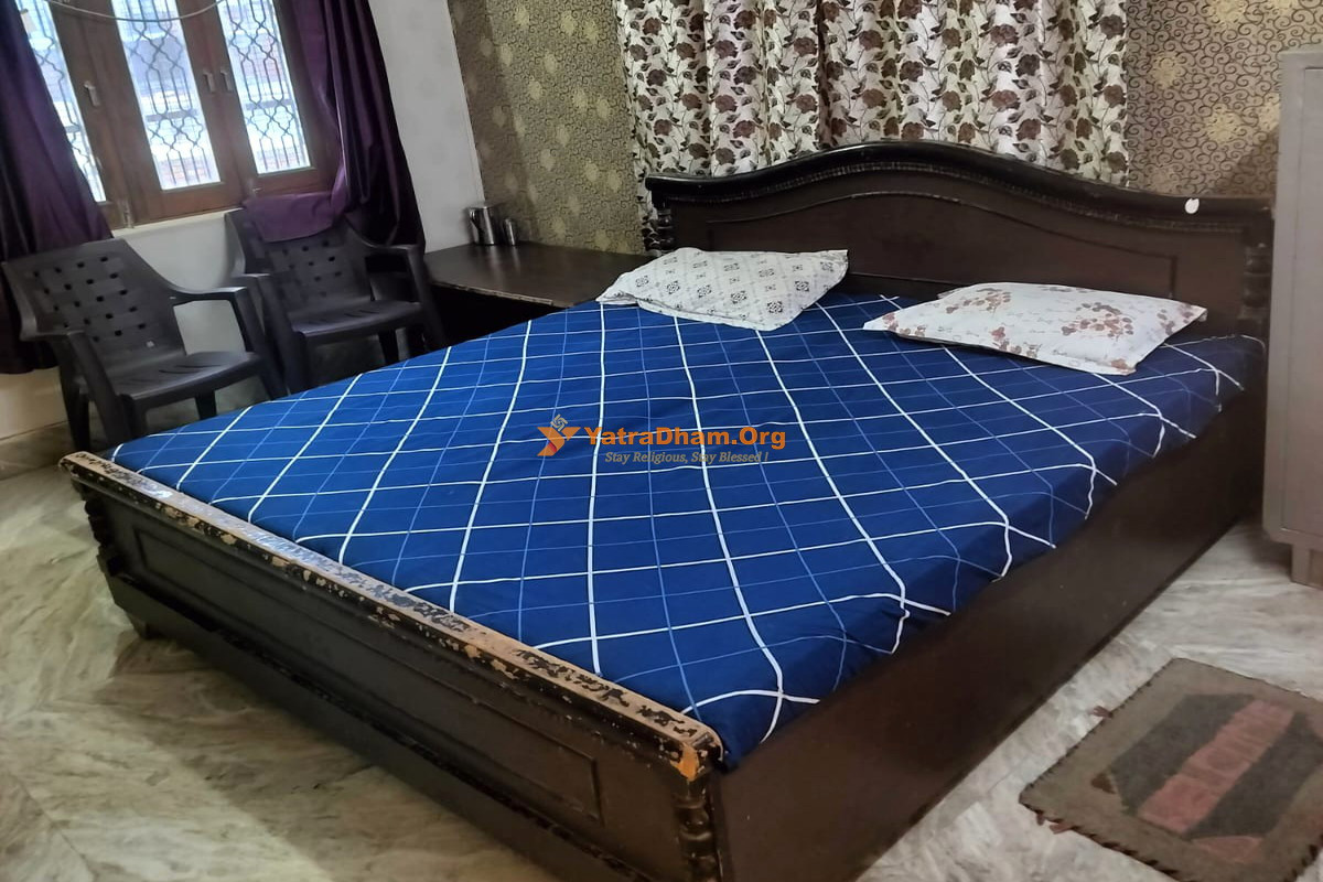 Shree Bhagwan Das Kripa Dham - Vrindavan 