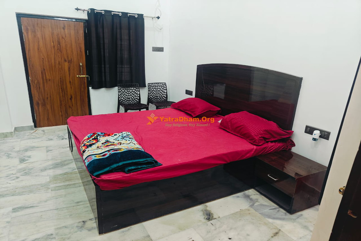 Yoga Niketan Ashram Prayagraj (Allahabad)