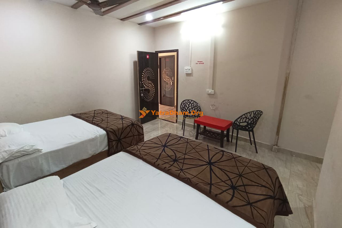 Surya Residency Yadagirigutta Room View